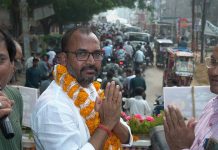 खगड़िया में मनीष कुमार सिंह की आशीर्वाद यात्रा ने बदला चुनावी समीकरण,त्रिकोणीय मुकाबले में जनता का रुझान ‘स्थानीय बेटे’ की ओर झुका…